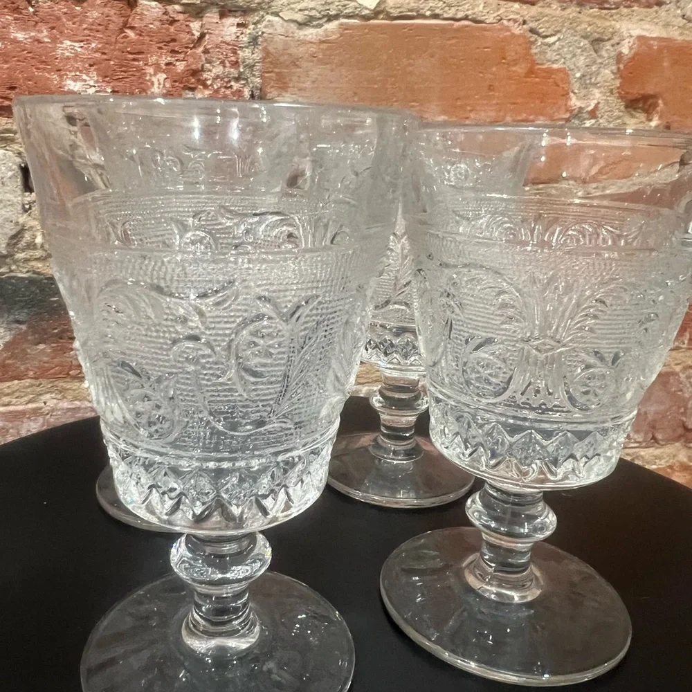 Elegant Vintage Clear Cut Glass Goblets Set of‎ 4